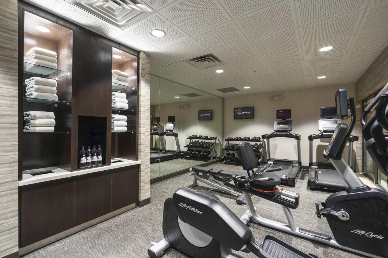 Courtyard By Marriott Cleveland Willoughby Hotel Екстериор снимка
