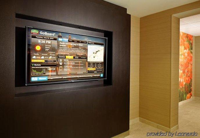 Courtyard By Marriott Cleveland Willoughby Hotel Бизнес снимка