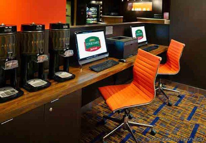 Courtyard By Marriott Cleveland Willoughby Hotel Бизнес снимка