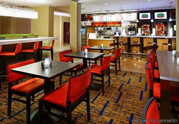 Courtyard By Marriott Cleveland Willoughby Hotel Ресторант снимка