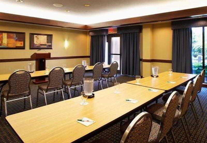 Courtyard By Marriott Cleveland Willoughby Hotel Съоръжения снимка
