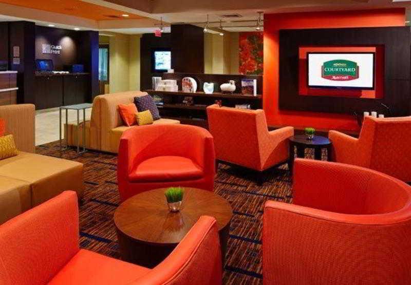 Courtyard By Marriott Cleveland Willoughby Hotel Ресторант снимка